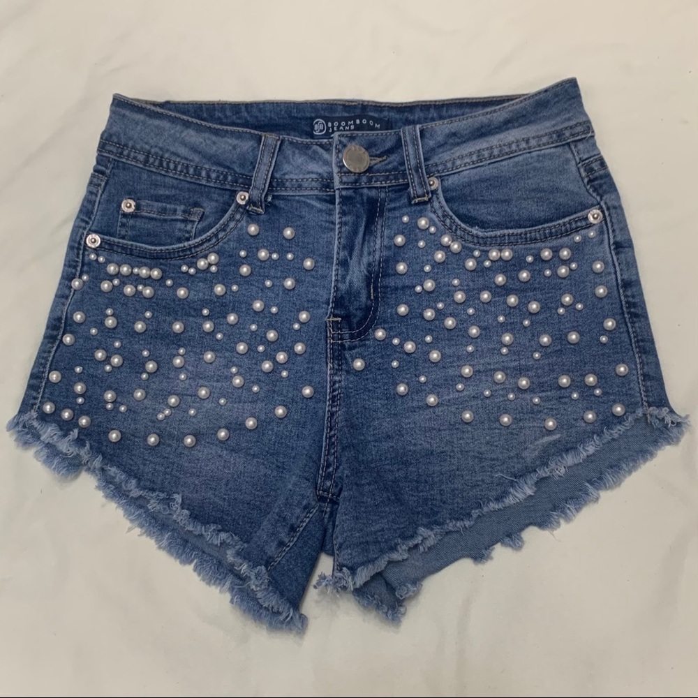STRETCH BLUE DENIM & PEARL RAW CUT SHORTS SIZE 3